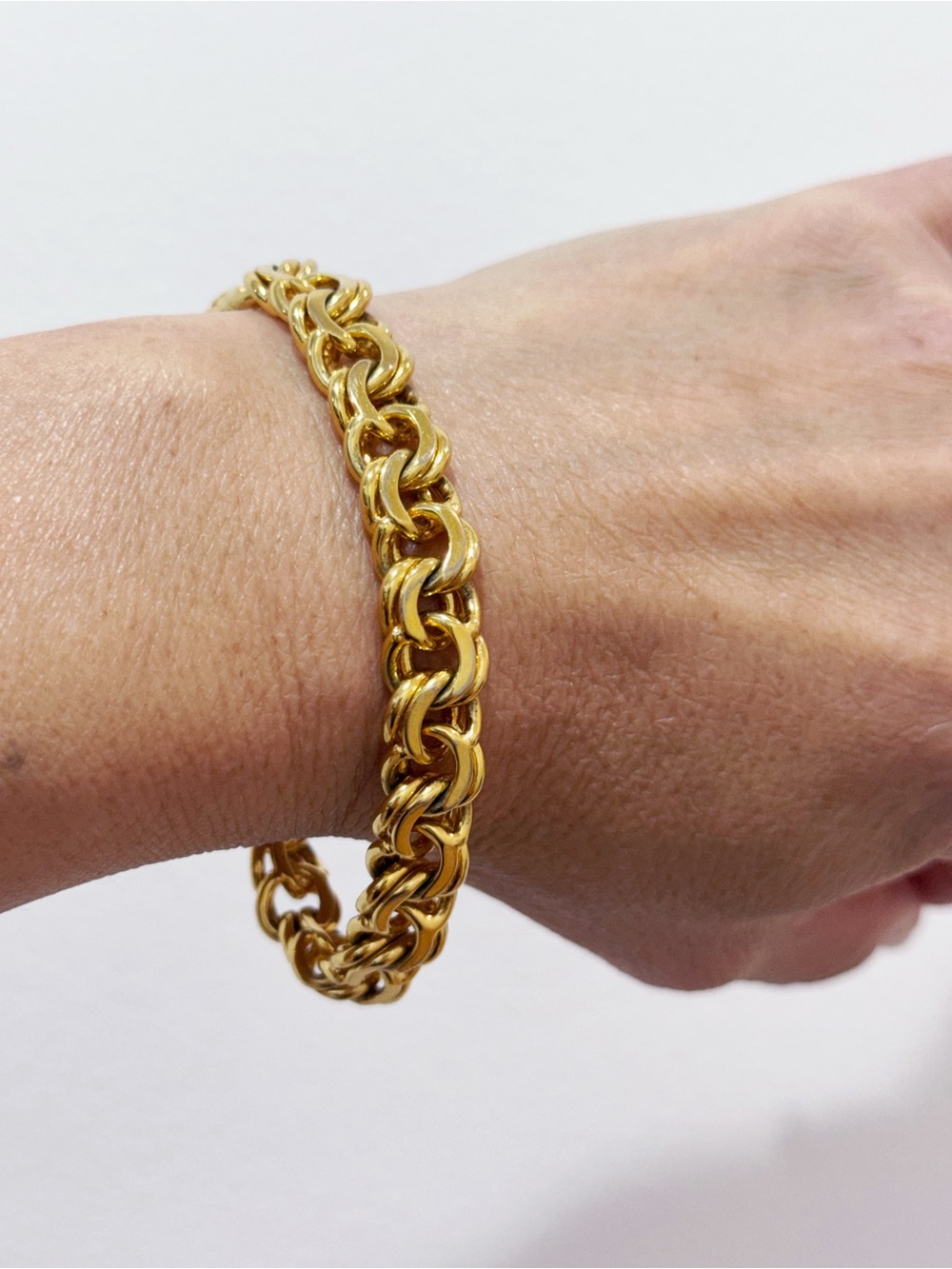 Monet Gold Tone Chino Link Chain Bracelet Vintage 6 3/4”